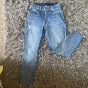 Very cute lucky brand jeans for sale 😊